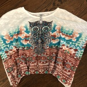 Girls size M (10/12) Beauties Poncho Shirt.